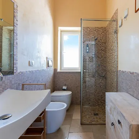 Bianca Marina * Вилланова-ди-Остуни